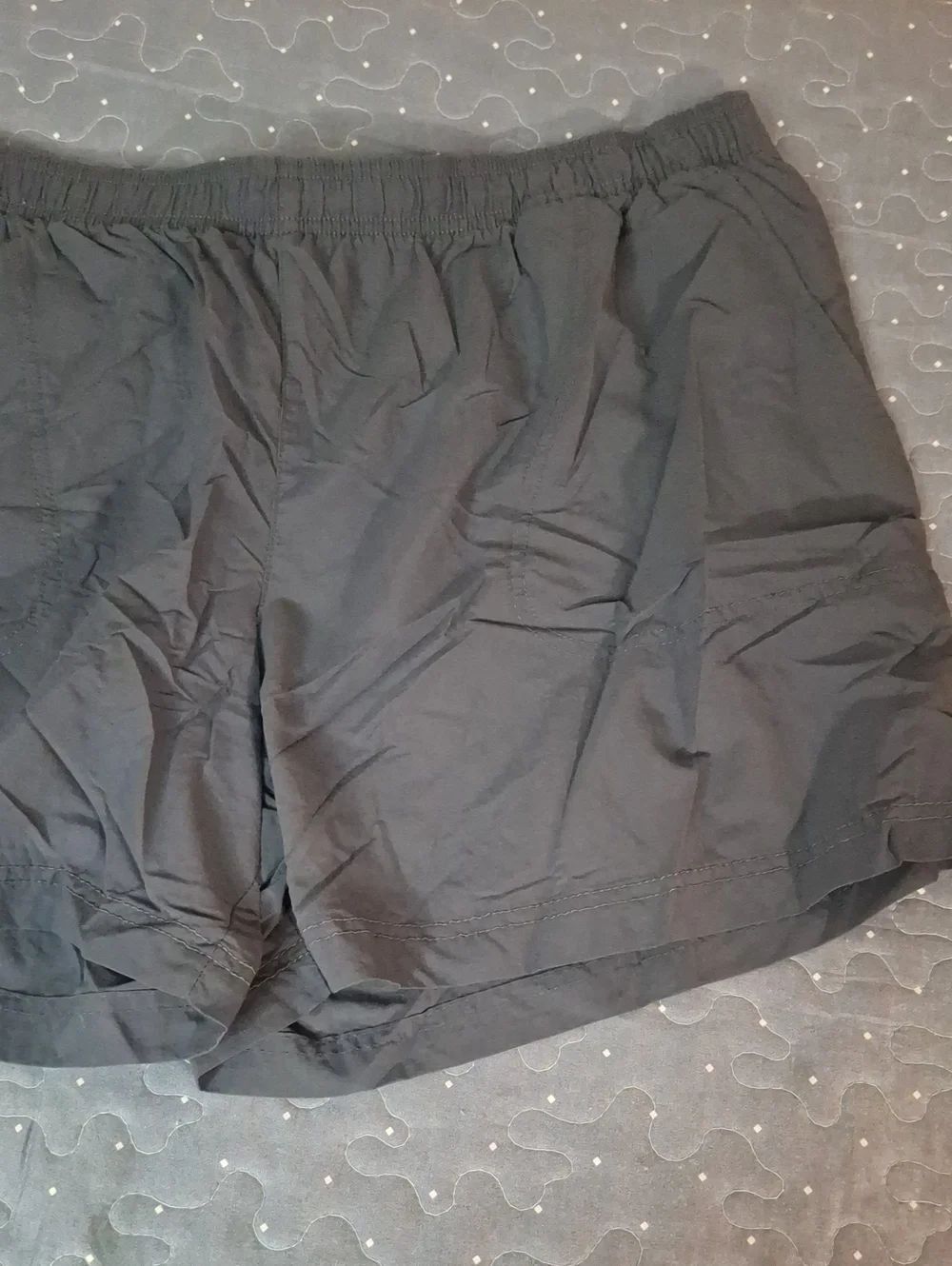 Columbia Women’s Elastic-Waist5 Inch Shorts size XL